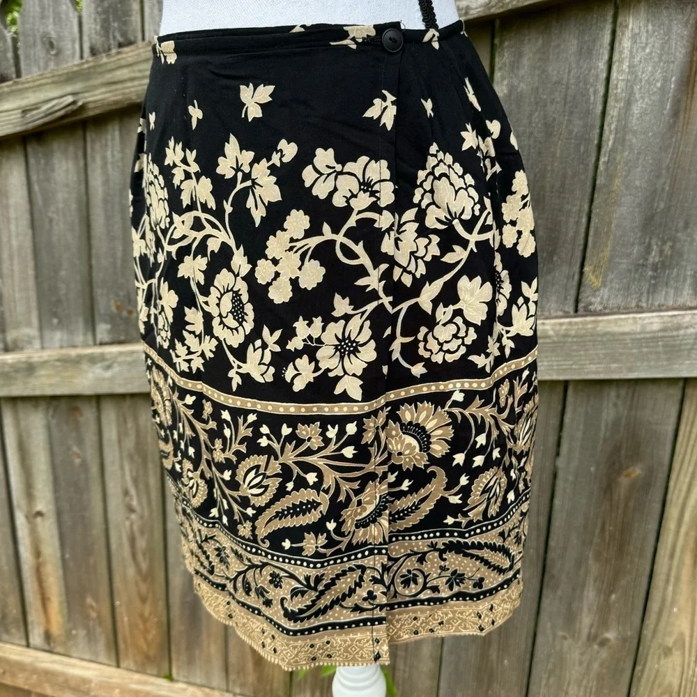 L' Amadei Women's Black Print Wrap Mini Skirt Size 10